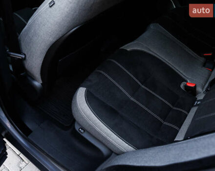 Синій Ленд Ровер Рендж Ровер Велар, об'ємом двигуна 2 л та пробігом 113 тис. км за 38999 $, фото 67 на Automoto.ua