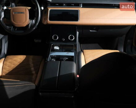 Синій Ленд Ровер Рендж Ровер Велар, об'ємом двигуна 5 л та пробігом 114 тис. км за 75000 $, фото 17 на Automoto.ua