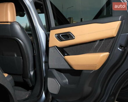 Синій Ленд Ровер Рендж Ровер Велар, об'ємом двигуна 5 л та пробігом 114 тис. км за 75000 $, фото 33 на Automoto.ua