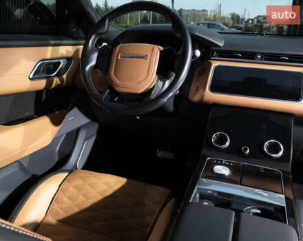 Синій Ленд Ровер Рендж Ровер Велар, об'ємом двигуна 5 л та пробігом 114 тис. км за 75000 $, фото 18 на Automoto.ua