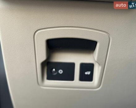 Синій Ленд Ровер Рендж Ровер Велар, об'ємом двигуна 2 л та пробігом 99 тис. км за 43000 $, фото 35 на Automoto.ua