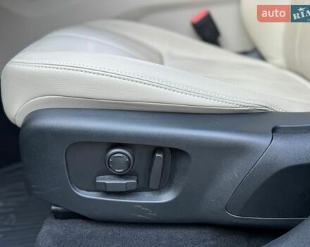 Синий Ленд Ровер Рендж Ровер Велар, объемом двигателя 2 л и пробегом 99 тыс. км за 52800 $, фото 31 на Automoto.ua