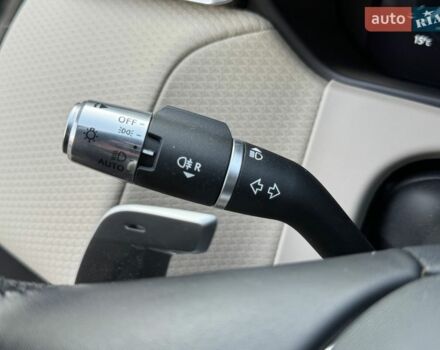 Синий Ленд Ровер Рендж Ровер Велар, объемом двигателя 2 л и пробегом 99 тыс. км за 52800 $, фото 58 на Automoto.ua