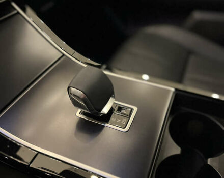 Синій Ленд Ровер Рендж Ровер Велар, об'ємом двигуна 2 л та пробігом 16 тис. км за 84000 $, фото 16 на Automoto.ua