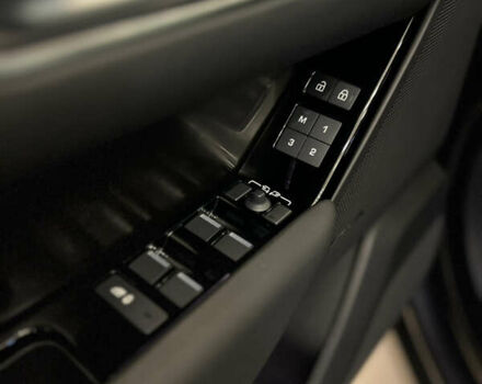 Синий Ленд Ровер Рендж Ровер Велар, объемом двигателя 2 л и пробегом 13 тыс. км за 81000 $, фото 15 на Automoto.ua