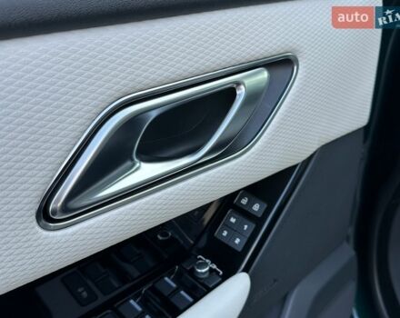 Зеленый Ленд Ровер Рендж Ровер Велар, объемом двигателя 2 л и пробегом 65 тыс. км за 55900 $, фото 12 на Automoto.ua