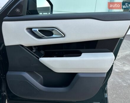 Зеленый Ленд Ровер Рендж Ровер Велар, объемом двигателя 2 л и пробегом 65 тыс. км за 55900 $, фото 29 на Automoto.ua