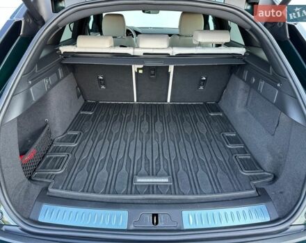 Зеленый Ленд Ровер Рендж Ровер Велар, объемом двигателя 2 л и пробегом 65 тыс. км за 55900 $, фото 31 на Automoto.ua