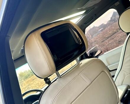 Білий Ленд Ровер Рендж Ровер, об'ємом двигуна 4.4 л та пробігом 213 тис. км за 11000 $, фото 5 на Automoto.ua