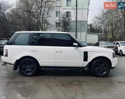 Белый Ленд Ровер Рендж Ровер, объемом двигателя 4.4 л и пробегом 350 тыс. км за 6000 $, фото 2 на Automoto.ua