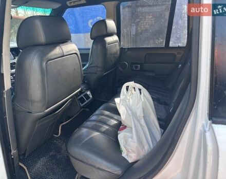 Білий Ленд Ровер Рендж Ровер, об'ємом двигуна 4.4 л та пробігом 400 тис. км за 8999 $, фото 7 на Automoto.ua