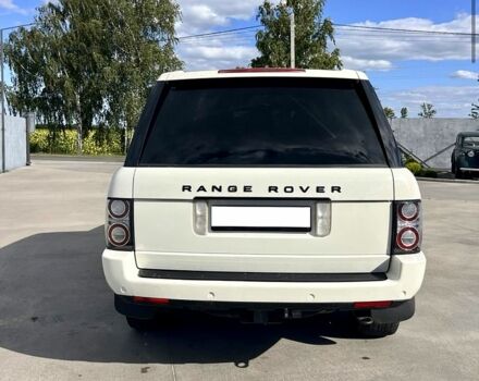 Білий Ленд Ровер Рендж Ровер, об'ємом двигуна 4.4 л та пробігом 213 тис. км за 11000 $, фото 1 на Automoto.ua