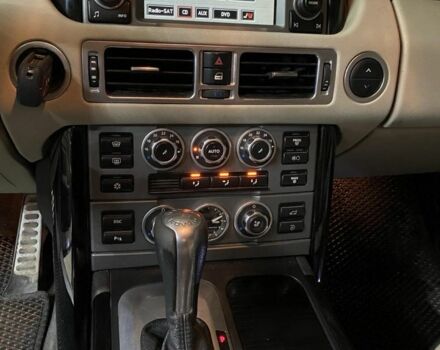 Белый Ленд Ровер Рендж Ровер, объемом двигателя 4.2 л и пробегом 261 тыс. км за 13000 $, фото 4 на Automoto.ua