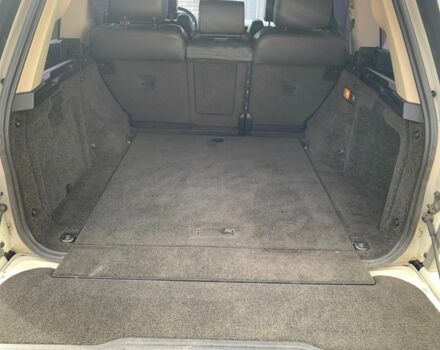 Білий Ленд Ровер Рендж Ровер, об'ємом двигуна 4.2 л та пробігом 246 тис. км за 7793 $, фото 5 на Automoto.ua