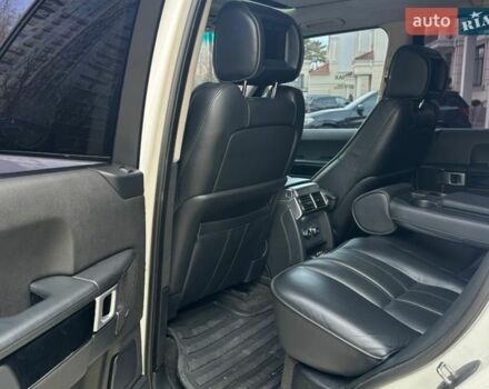 Білий Ленд Ровер Рендж Ровер, об'ємом двигуна 4.2 л та пробігом 250 тис. км за 8000 $, фото 14 на Automoto.ua
