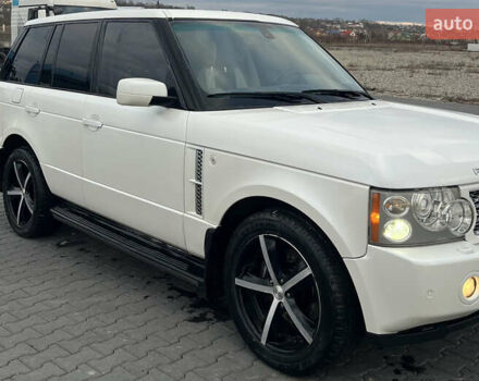 Белый Ленд Ровер Рендж Ровер, объемом двигателя 4.2 л и пробегом 182 тыс. км за 11300 $, фото 8 на Automoto.ua