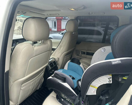 Білий Ленд Ровер Рендж Ровер, об'ємом двигуна 3.6 л та пробігом 382 тис. км за 8500 $, фото 12 на Automoto.ua