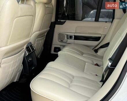 Білий Ленд Ровер Рендж Ровер, об'ємом двигуна 3.6 л та пробігом 380 тис. км за 10990 $, фото 26 на Automoto.ua
