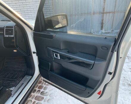 Білий Ленд Ровер Рендж Ровер, об'ємом двигуна 4.2 л та пробігом 246 тис. км за 7793 $, фото 10 на Automoto.ua