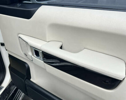 Белый Ленд Ровер Рендж Ровер, объемом двигателя 4.2 л и пробегом 182 тыс. км за 11300 $, фото 21 на Automoto.ua