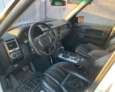 Білий Ленд Ровер Рендж Ровер, об'ємом двигуна 4.2 л та пробігом 245 тис. км за 9700 $, фото 6 на Automoto.ua