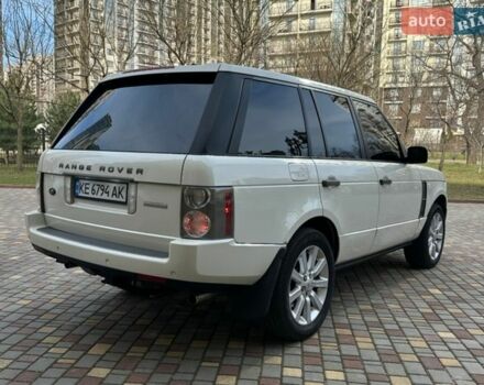 Білий Ленд Ровер Рендж Ровер, об'ємом двигуна 4.2 л та пробігом 250 тис. км за 8000 $, фото 4 на Automoto.ua