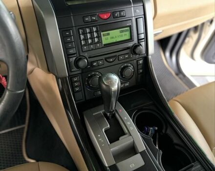 Білий Ленд Ровер Рендж Ровер, об'ємом двигуна 3.6 л та пробігом 271 тис. км за 13000 $, фото 10 на Automoto.ua