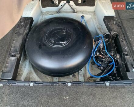 Белый Ленд Ровер Рендж Ровер, объемом двигателя 4.2 л и пробегом 246 тыс. км за 9400 $, фото 13 на Automoto.ua