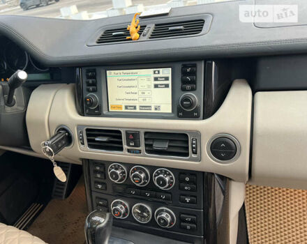 Белый Ленд Ровер Рендж Ровер, объемом двигателя 4.2 л и пробегом 182 тыс. км за 11300 $, фото 33 на Automoto.ua