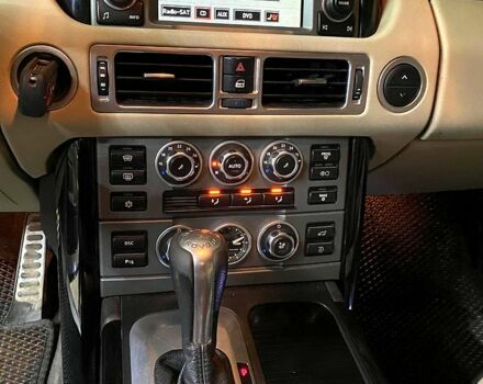 Білий Ленд Ровер Рендж Ровер, об'ємом двигуна 4.2 л та пробігом 26100 тис. км за 13000 $, фото 7 на Automoto.ua