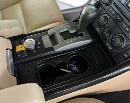 Білий Ленд Ровер Рендж Ровер, об'ємом двигуна 3.6 л та пробігом 271 тис. км за 13000 $, фото 9 на Automoto.ua