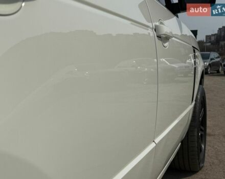 Білий Ленд Ровер Рендж Ровер, об'ємом двигуна 3.6 л та пробігом 380 тис. км за 10990 $, фото 19 на Automoto.ua