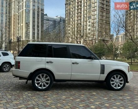 Білий Ленд Ровер Рендж Ровер, об'ємом двигуна 4.2 л та пробігом 250 тис. км за 8000 $, фото 3 на Automoto.ua