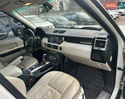 Белый Ленд Ровер Рендж Ровер, объемом двигателя 4.2 л и пробегом 350 тыс. км за 6500 $, фото 4 на Automoto.ua