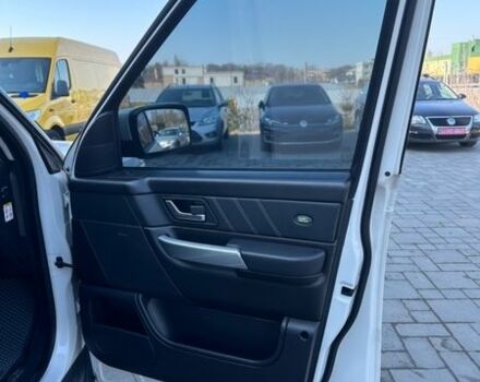 Білий Ленд Ровер Рендж Ровер, об'ємом двигуна 2.7 л та пробігом 264 тис. км за 10900 $, фото 14 на Automoto.ua