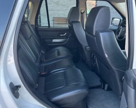 Білий Ленд Ровер Рендж Ровер, об'ємом двигуна 2.7 л та пробігом 264 тис. км за 10900 $, фото 17 на Automoto.ua