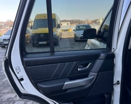 Білий Ленд Ровер Рендж Ровер, об'ємом двигуна 2.7 л та пробігом 264 тис. км за 10900 $, фото 12 на Automoto.ua