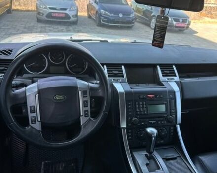 Білий Ленд Ровер Рендж Ровер, об'ємом двигуна 2.7 л та пробігом 264 тис. км за 10900 $, фото 21 на Automoto.ua