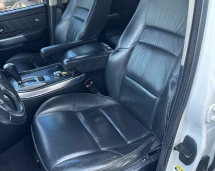 Білий Ленд Ровер Рендж Ровер, об'ємом двигуна 2.7 л та пробігом 264 тис. км за 10900 $, фото 19 на Automoto.ua