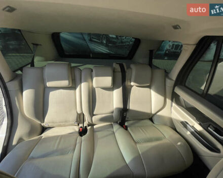 Белый Ленд Ровер Рендж Ровер, объемом двигателя 3.63 л и пробегом 296 тыс. км за 12500 $, фото 29 на Automoto.ua