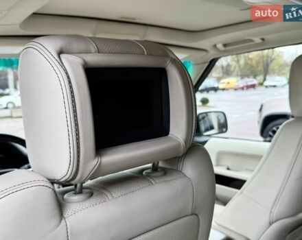 Белый Ленд Ровер Рендж Ровер, объемом двигателя 5 л и пробегом 183 тыс. км за 16500 $, фото 21 на Automoto.ua