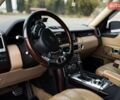Білий Ленд Ровер Рендж Ровер, об'ємом двигуна 5 л та пробігом 240 тис. км за 12900 $, фото 4 на Automoto.ua