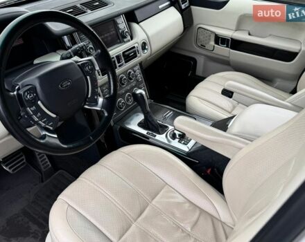 Белый Ленд Ровер Рендж Ровер, объемом двигателя 5 л и пробегом 183 тыс. км за 16500 $, фото 9 на Automoto.ua