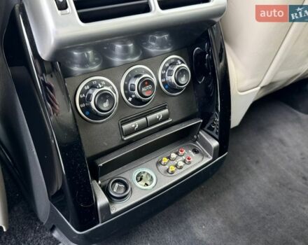 Белый Ленд Ровер Рендж Ровер, объемом двигателя 5 л и пробегом 183 тыс. км за 16500 $, фото 20 на Automoto.ua