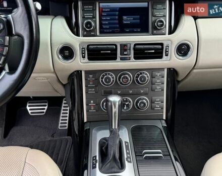 Белый Ленд Ровер Рендж Ровер, объемом двигателя 5 л и пробегом 183 тыс. км за 16500 $, фото 28 на Automoto.ua