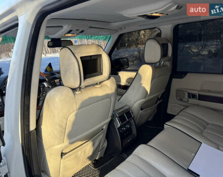 Білий Ленд Ровер Рендж Ровер, об'ємом двигуна 5 л та пробігом 179 тис. км за 16499 $, фото 35 на Automoto.ua