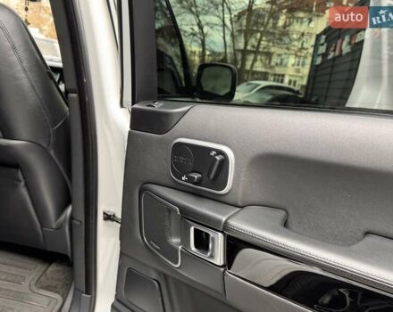 Белый Ленд Ровер Рендж Ровер, объемом двигателя 4.37 л и пробегом 328 тыс. км за 21900 $, фото 13 на Automoto.ua