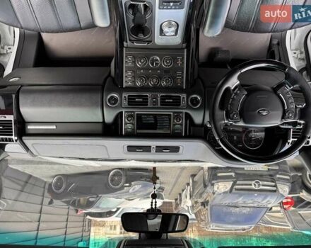 Белый Ленд Ровер Рендж Ровер, объемом двигателя 4.37 л и пробегом 328 тыс. км за 21900 $, фото 16 на Automoto.ua