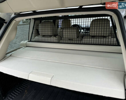 Белый Ленд Ровер Рендж Ровер, объемом двигателя 5 л и пробегом 275 тыс. км за 12500 $, фото 92 на Automoto.ua