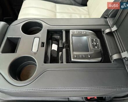 Білий Ленд Ровер Рендж Ровер, об'ємом двигуна 5 л та пробігом 100 тис. км за 23800 $, фото 41 на Automoto.ua
